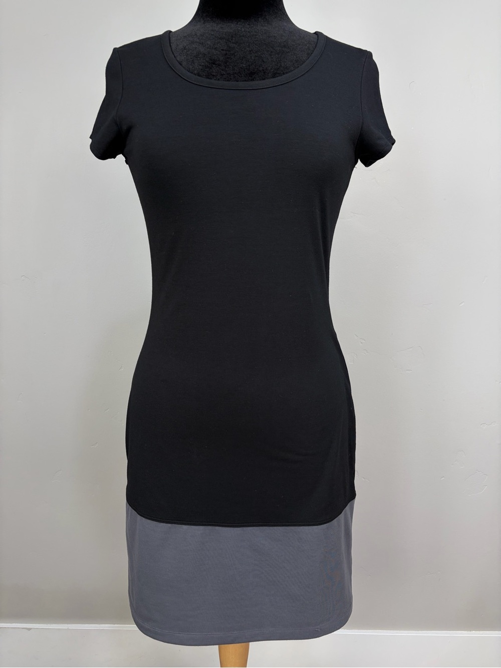 Athleta Ella Colorblock Short Sleeve Mini Dress Black/Grey Sz XS